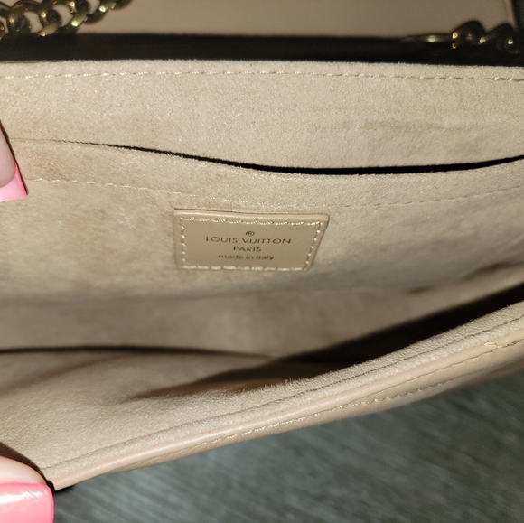 LOUIS VUITTON New Wave Chain MM Crossbody Bag - Picture 8 of 11